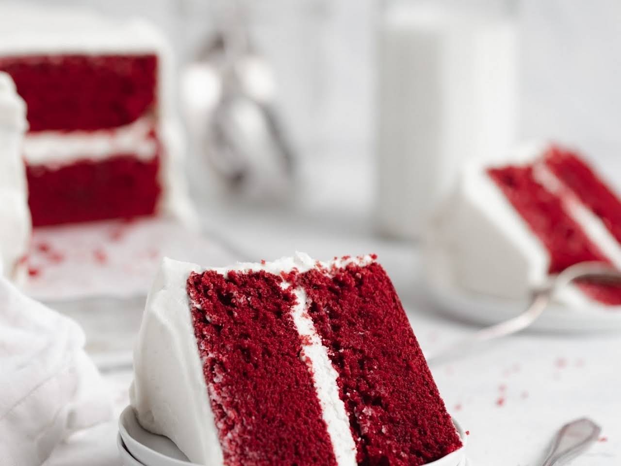 Paul Hollywood's Red Velvet Cake - The Great British Bake Off