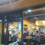 cama café 現烘咖啡專門店(四號公園店)