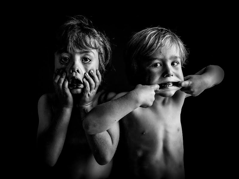 Fotografo di matrimoni Caroline Lantrès (noeufmois). Foto del 17 gennaio 2022