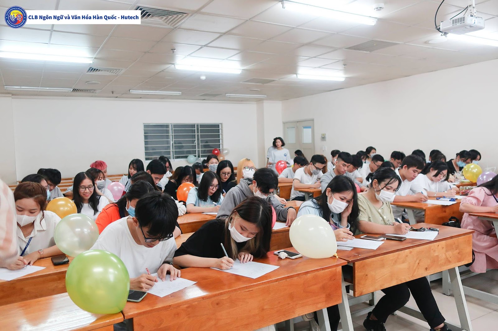 “첫 인상 - Ấn tượng đầu tiên” của các Hậu bối dành cho CLB Ngôn ngữ và Văn hóa Hàn Quốc 14