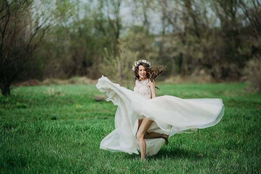 Wedding photographer Evgeniya Rossinskaya (evgeniyaross). Photo of 5 May 2018