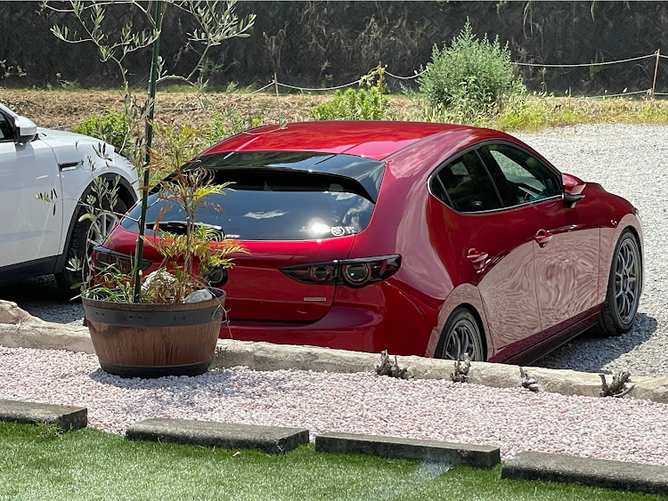 MAZDA3のマツダ3・mazda3・odula・ENKEI・お盆休みに関するカスタム事例の投稿画像2枚目