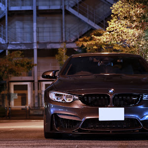 M4 クーペ F82