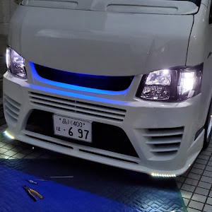 ハイエースバン TRH200V