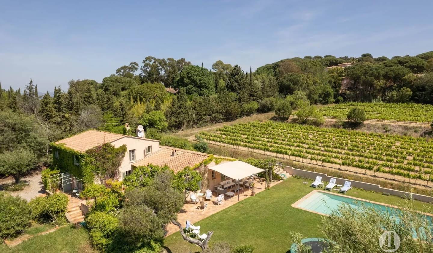 House with pool and terrace Saint-Tropez