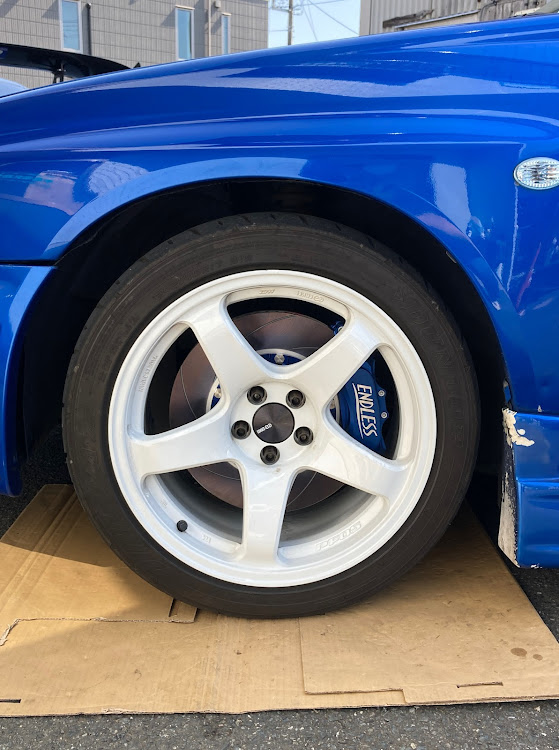 インプレッサ WRX STIのENDLESS・キャリパー・ブレーキキャリパー交換・GDB・インプレッサに関するカスタム事例の投稿画像2枚目