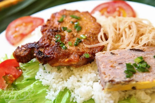 Cơm đĩa và cơm chiên(broken rice, steam rice ad fried rice)