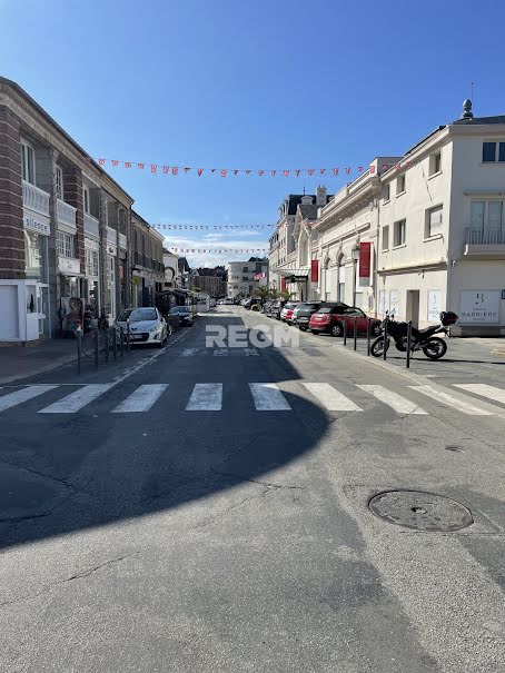 Vente locaux professionnels  130 m² à Dinard (35800), 120 000 €