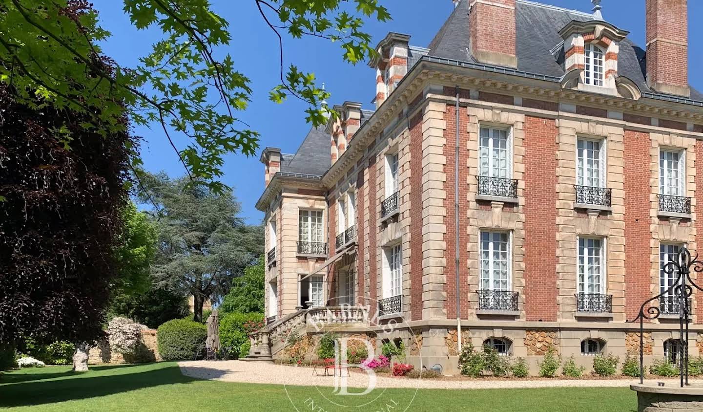 House with garden Versailles