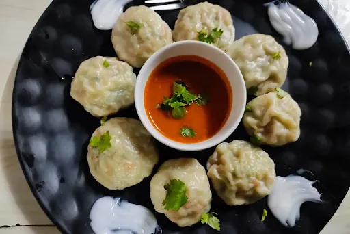 Darjeeling Delights Style Veg Steamed Momos [8 Pieces]