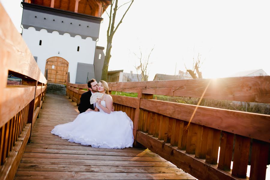 Wedding photographer Magdalena Czerkies (magdalenaczerki). Photo of 2 February 2017