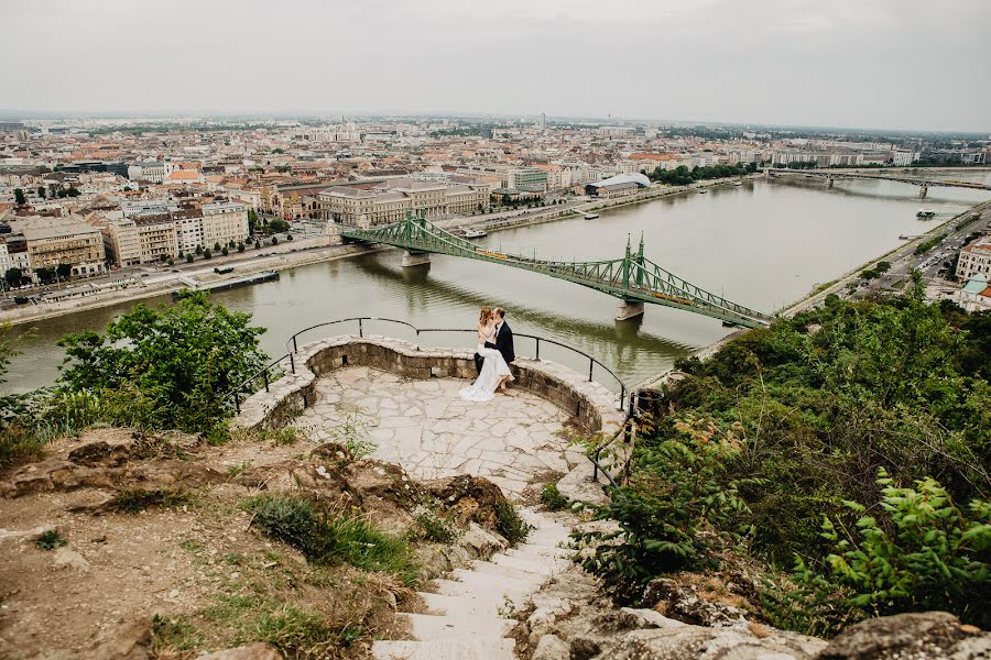 Wedding photographer Gabriella Hidvégi (gabriellahidveg). Photo of 25 July 2020