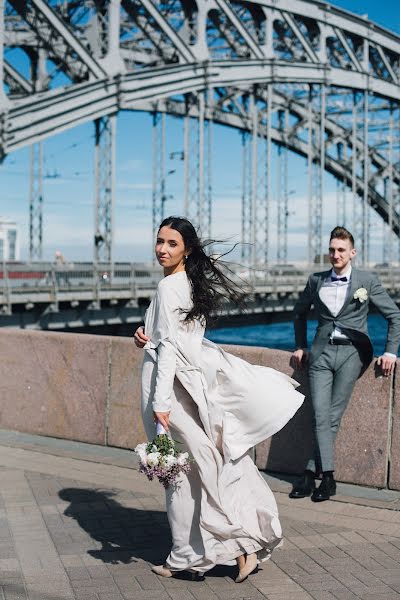 Fotógrafo de casamento Anna Ionova (annabell). Foto de 26 de junho 2017