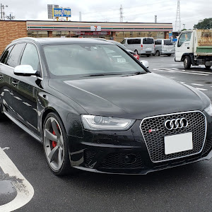 RS4 アバント B8