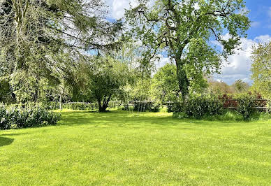 Maison avec piscine et jardin 9