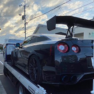 NISSAN GT-R R35