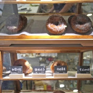 Dough Doughnuts 兜兜圈 二號店