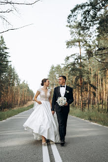 Wedding photographer Alena Karpova (karallena). Photo of 11 August 2020