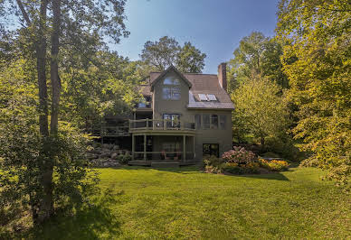 Maison avec jardin et terrasse 1