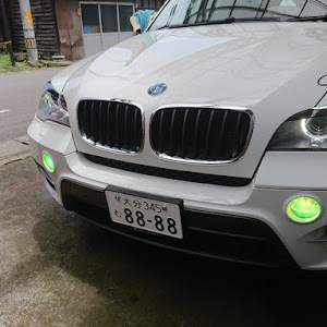 X5 E70