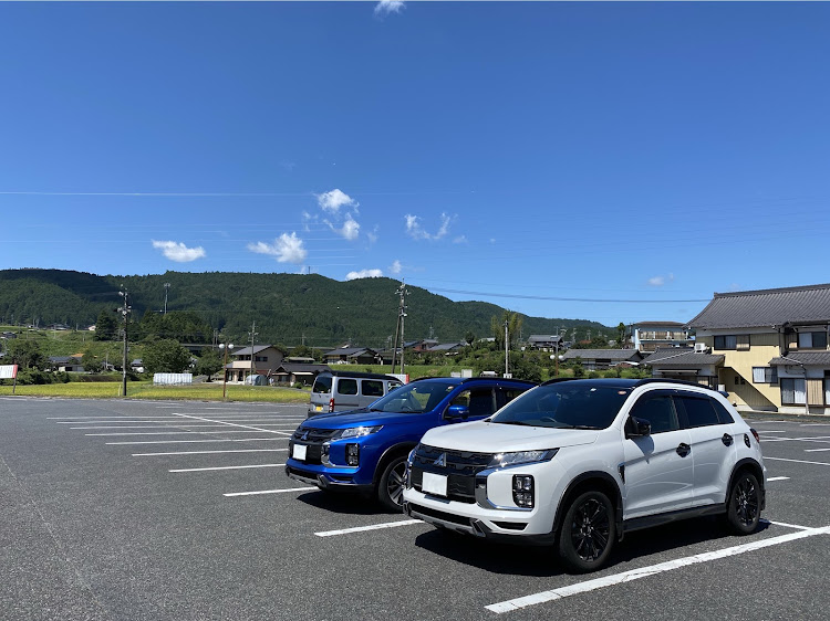 RVRのツーリング・密を避けてドライブ・避暑地へGO・SUVのある風景・レア車コラボに関するカスタム事例の投稿画像2枚目