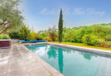 Villa with pool and terrace 3