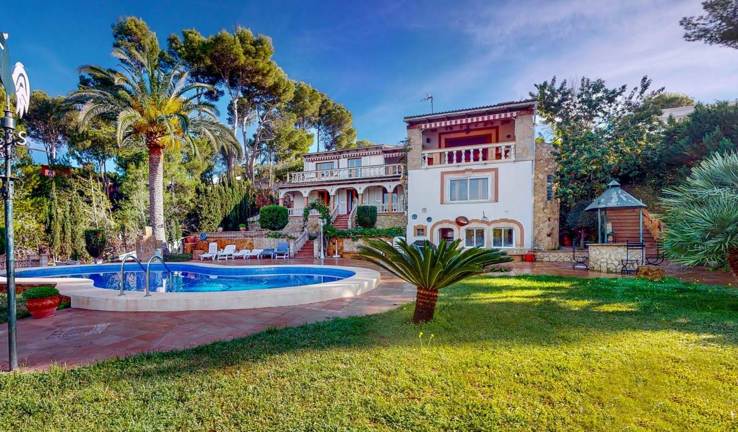 Villa with pool and terrace Calvià