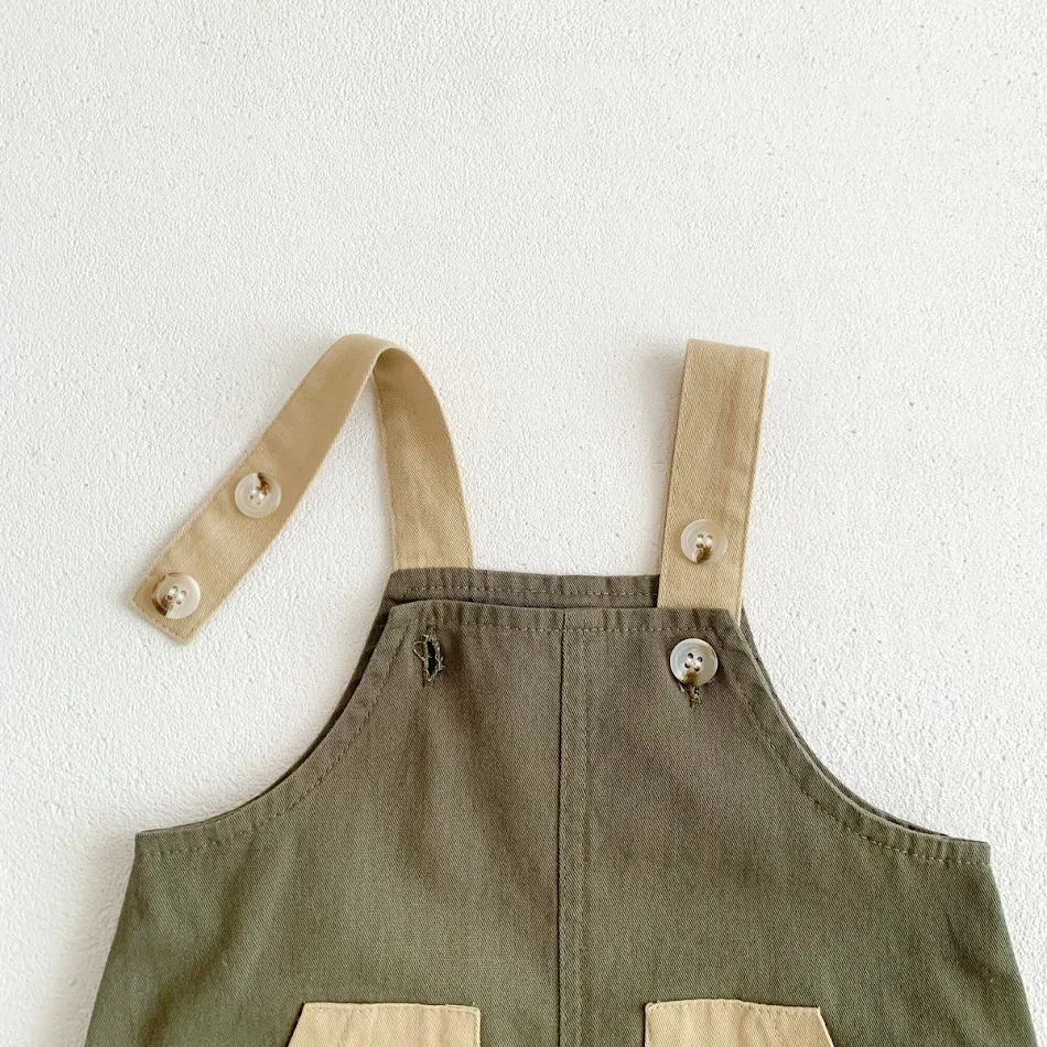 Yazlık Bebek Pamuklu Askılı Pantolon Yumuşak ve nefes alabilen kumaşıyla bebeğinizin konforu için ideal. Hafif ve rahat, sıcak yaz günleri için mükemmel seçim.