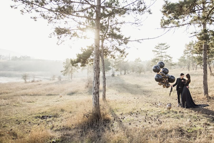 Wedding photographer Madina Dzarasova (madinadzarasova). Photo of 18 December 2015