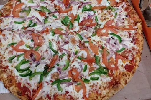 Tomato With Paneer Pizza