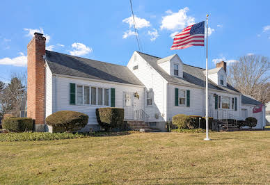 House with pool 12