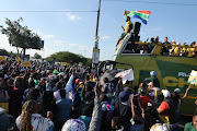 Boks fans in Soweto, Maponya.