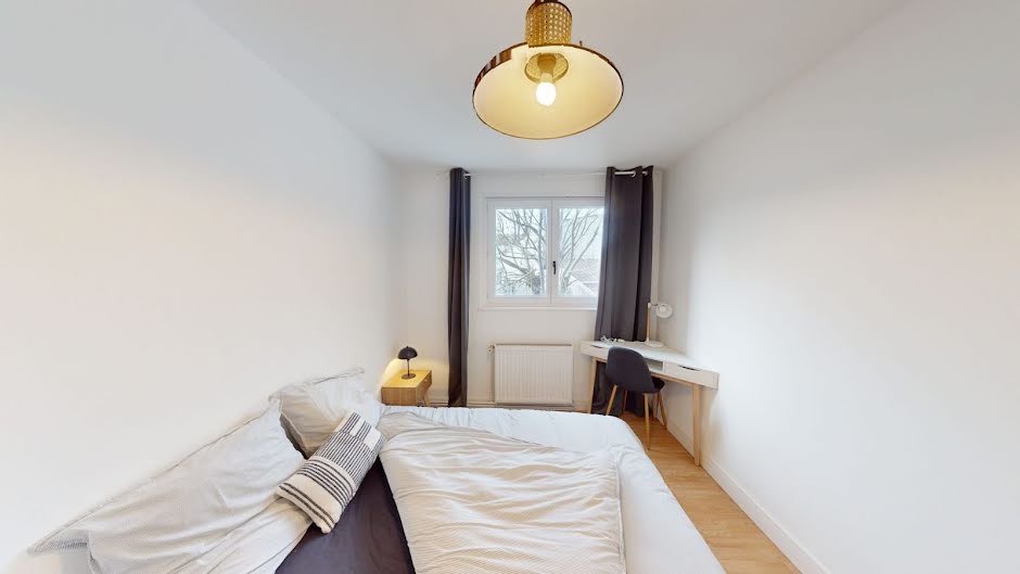 Location meublée appartement 3 pièces 43 m² à Lens (62300), 750 €