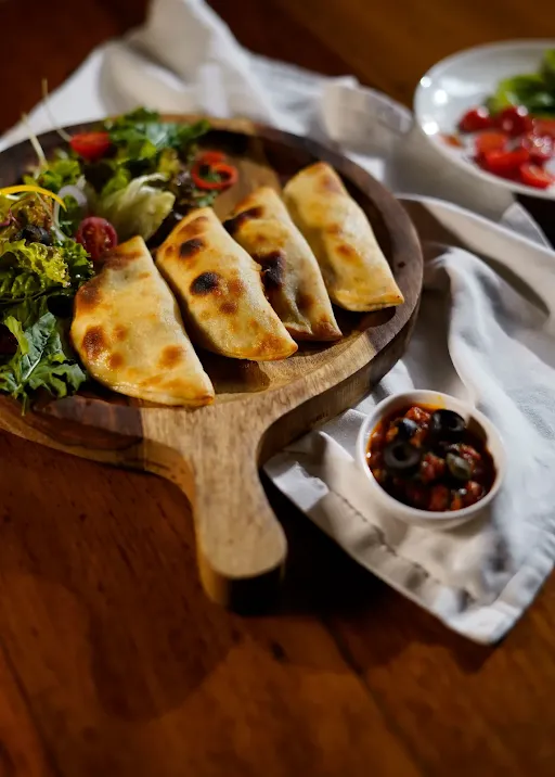 Classic Calzone Veg