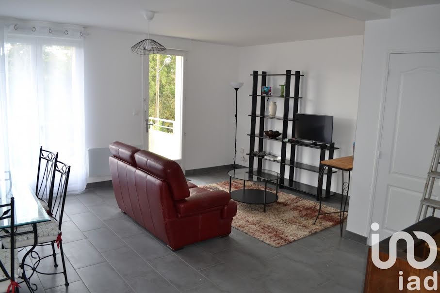 Location meublée maison 4 pièces 70 m² à Limours (91470), 1 500 €