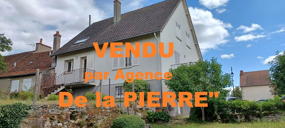 Vente maison 6 pièces 140 m² à Bourbon-l'Archambault (03160), 132 500 €