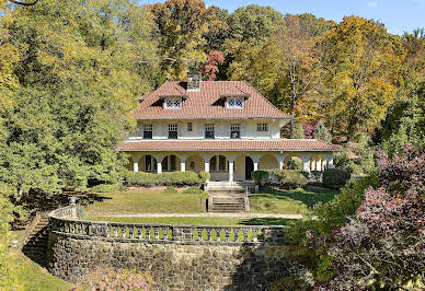 Maison avec piscine et jardin 15