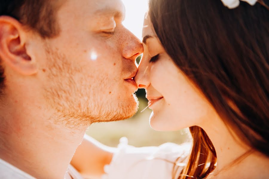 Fotógrafo de casamento Vadim Kostyuchenko (sharovar). Foto de 13 de junho 2018