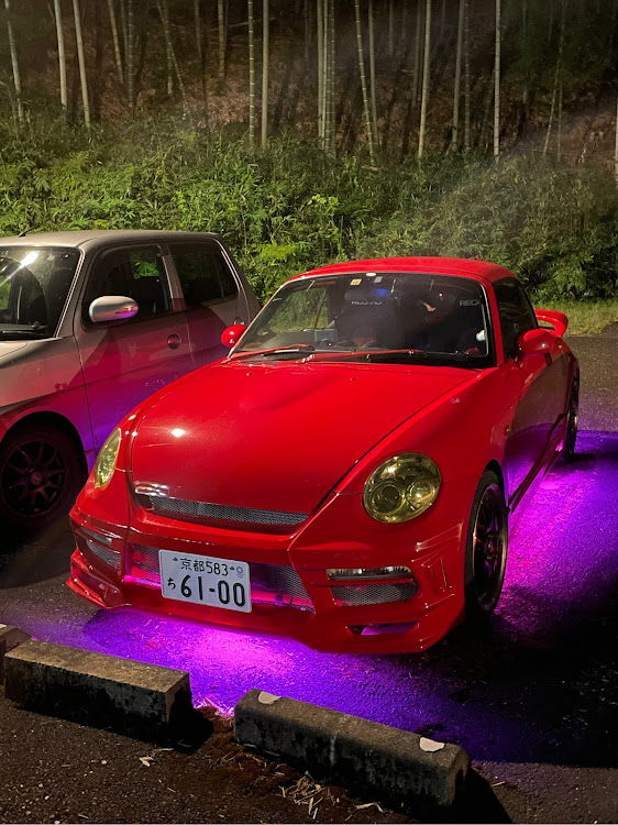 コペンのアンダーネオン・ピンクLEDに関するカスタム事例の投稿画像1枚目