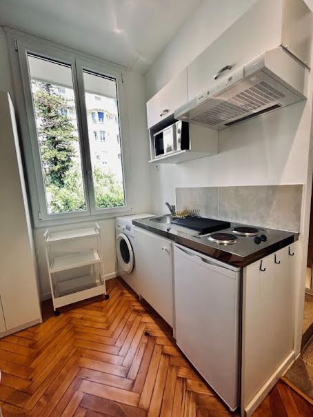 Location meublée appartement 1 pièce 13 m² à Nice (06000), 690 €