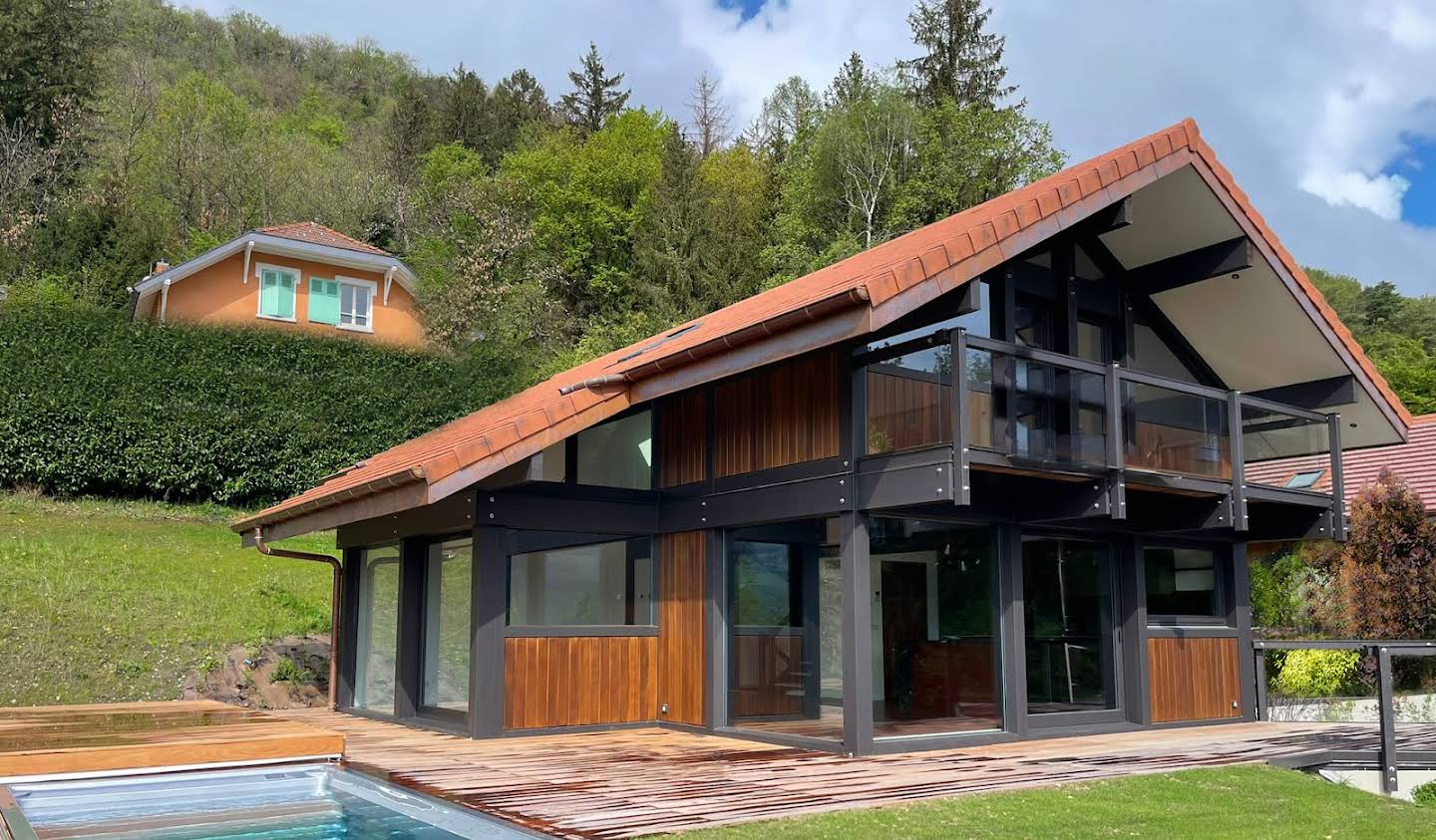 Maison contemporaine avec piscine et jardin Sevrier