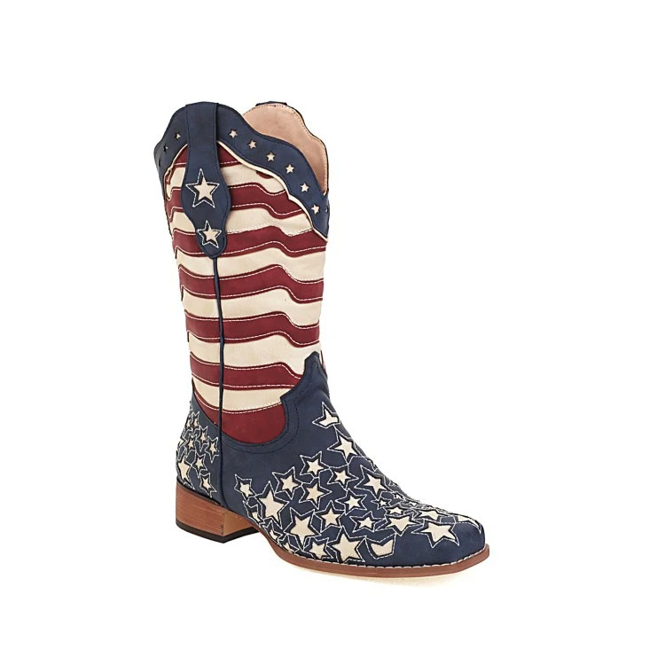 Bottines mi-hautes femme à talon bas et blocs de couleurs. Confort et style réunis, idéales pour un look tendance et polyvalent au quotidien.