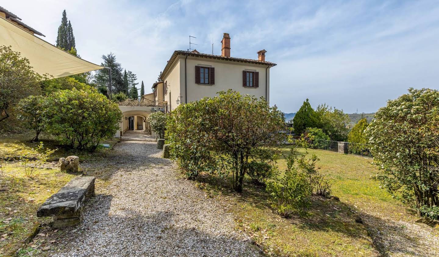 Villa with garden and terrace Arezzo