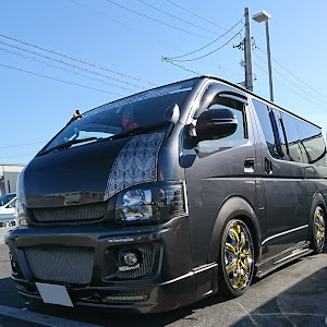 ハイエースバン TRH200V