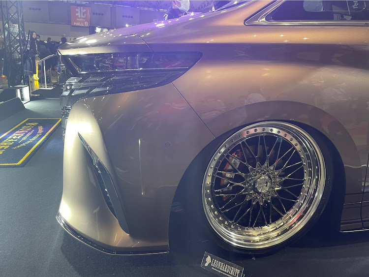 CX-8のMazdaCamarades・リアゲートイルミネーション・40系アルヴェルに関するカスタム事例の投稿画像7枚目