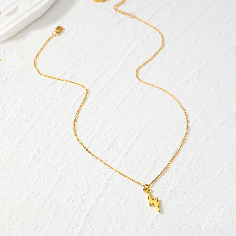Colar de Raio Simples Estilo Europeu e Americano Joia Feminina Minimalista Design Moderno Aço Inoxidável Presente Perfeito para Mulheres
