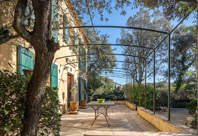 Maison avec piscine et jardin 18