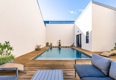 Maison avec piscine et terrasse 11