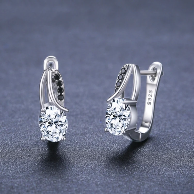 Pendientes de tuerca con brillantes de circonita europea y americana, cobre, a la moda, combinables con todo, ideales para cualquier ocasión.