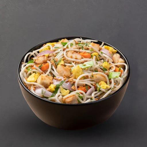 Chicken Burnt Garlic Noodles - Full (1000 Ml)